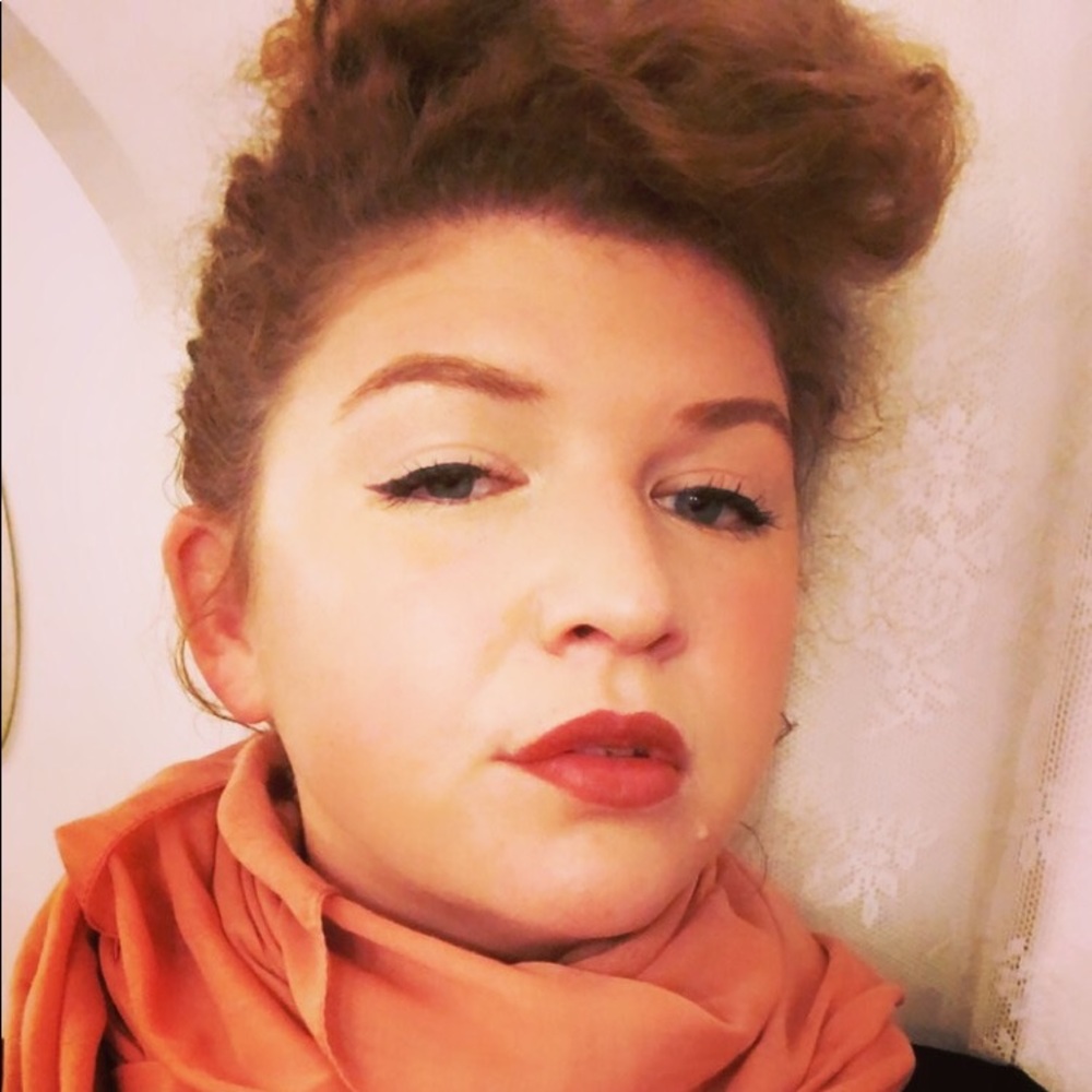 Meet your Posher, Nicole